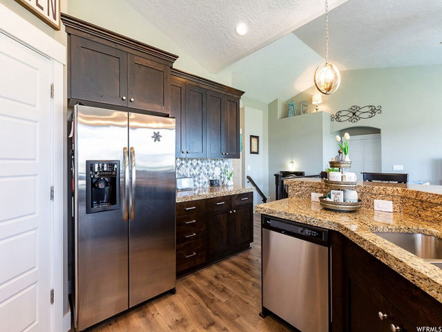 290 E Highgate Ct E, Stansbury Park, UT 84074 — photo 5