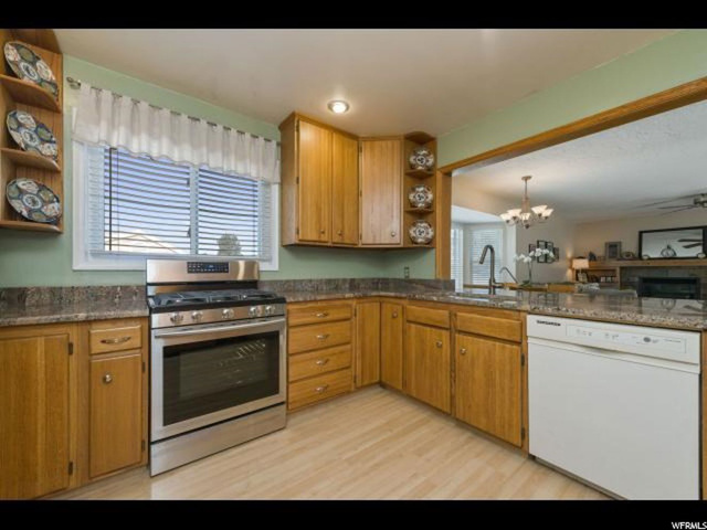 2761 E Delsa Dr, Holladay, UT 84124 — photo 8