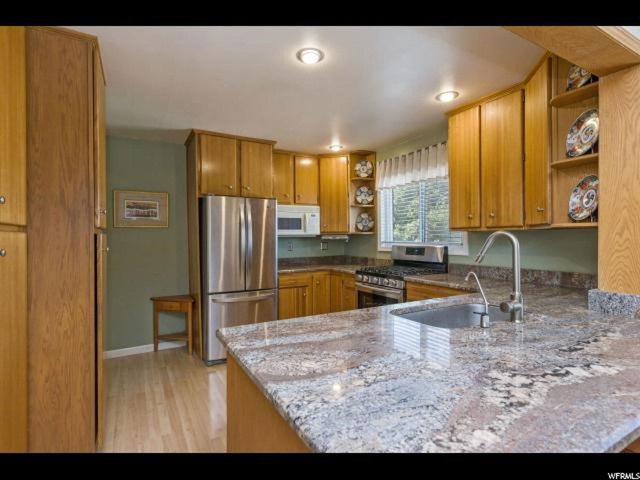2761 E Delsa Dr, Holladay, UT 84124 — photo 10