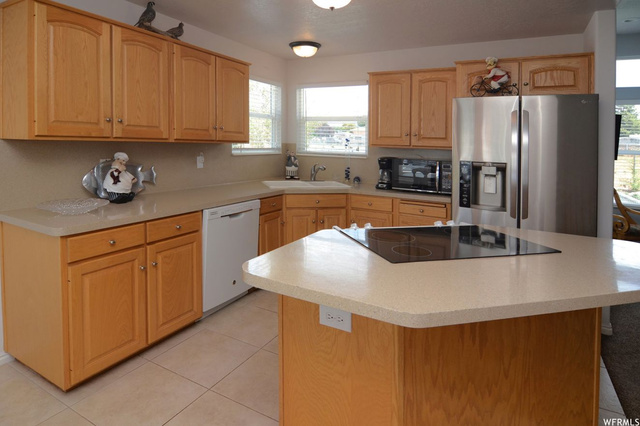 2144 N 750 W, Clinton, UT 84015 — photo 9