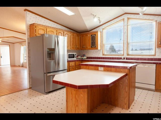 108 Second Ave, Dutch John, UT 84023 — photo 8