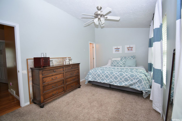 523 S 425 E, Clearfield, UT 84015 — photo 9