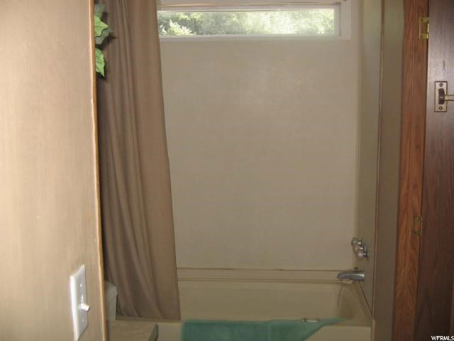 51 E Thompson St, Junction, UT 84740 — photo 8