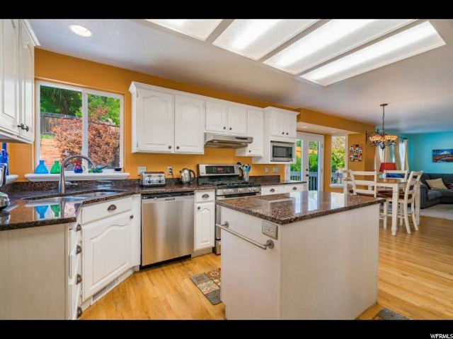 1559 E 2400 N, Layton, UT 84040 — photo 9