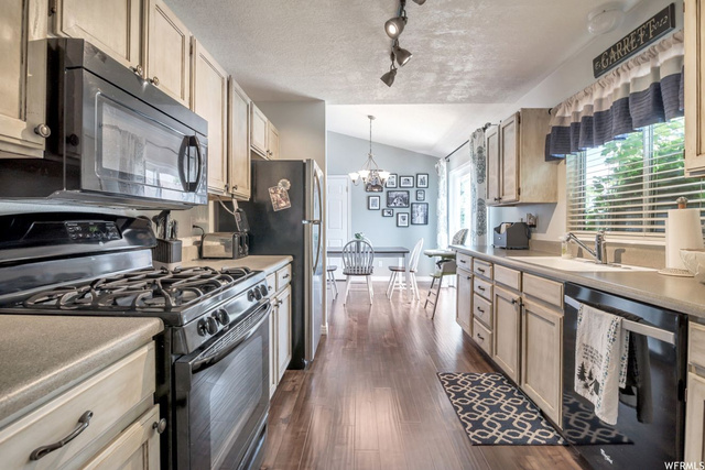 548 N 2430 W, Provo, UT 84601 — photo 9