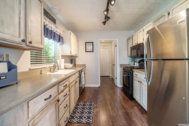 548 N 2430 W, Provo, UT 84601 — photo 8