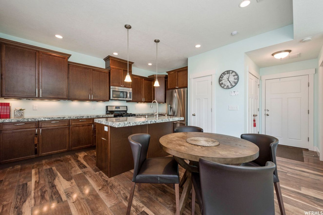 386 E Barn View Dr S, Midvale, UT 84047 — photo 7