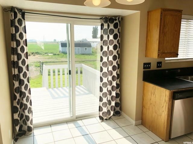 3057 N 2575 W, Farr West, UT 84404 — photo 9