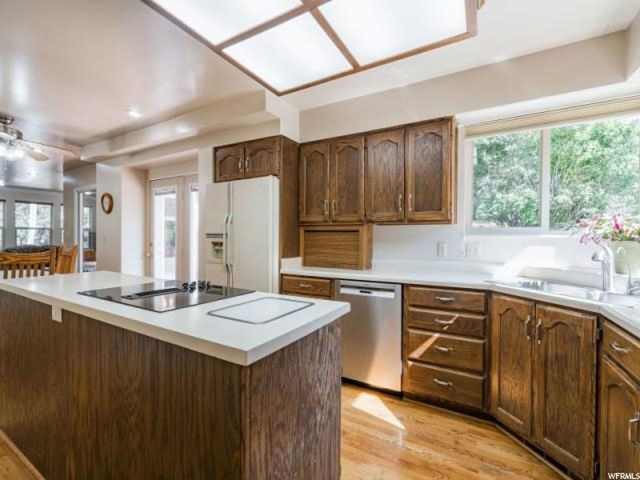 1377 E Barton Creek Ln, Bountiful, UT 84010 — photo 11