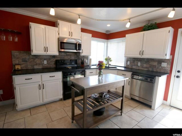 377 E 3475 N, North Ogden, UT 84414 — photo 4