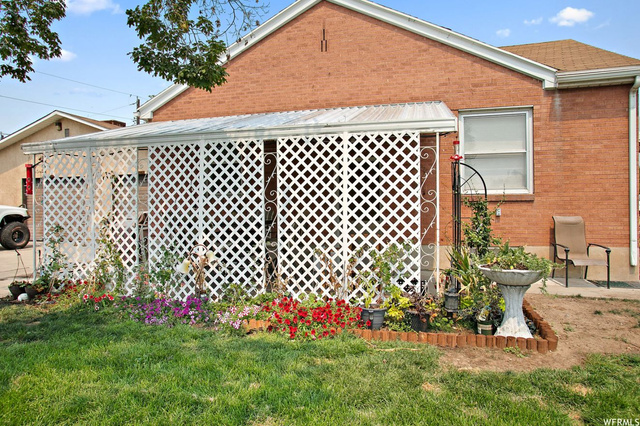 184 S 400 W, Orem, UT 84058 — photo 9