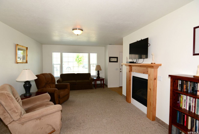 631 W 60 N, Hyrum, UT 84319 — photo 4