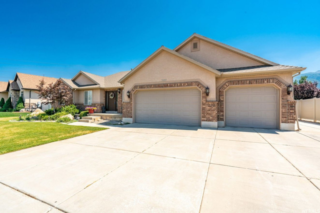 7466 S 1390 E, South Weber, UT 84405 — photo 2
