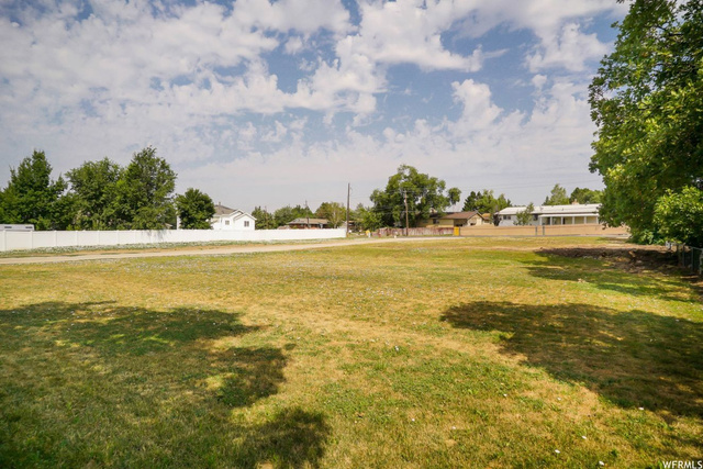 1392 E Gordon Ave, Layton, UT 84040 — photo 3