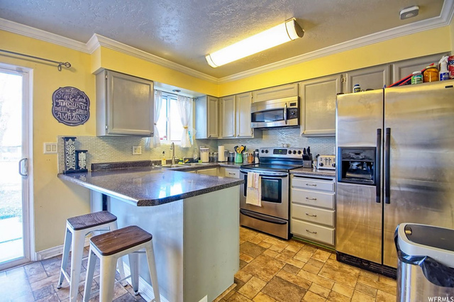1060 E Fallbrook Way, Sandy, UT 84094 — photo 12