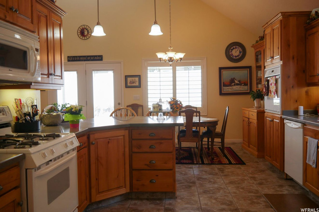 879 E 580 S, Smithfield, UT 84335 — photo 11