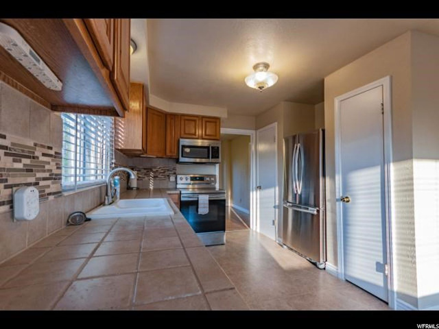 1018 S 110 St W, Orem, UT 84058 — photo 8
