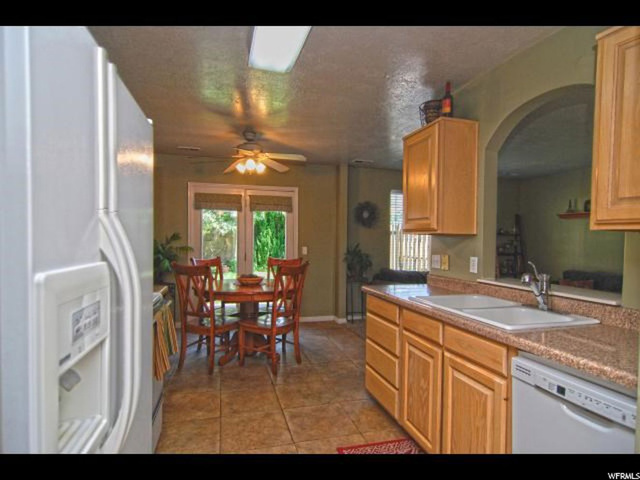 207 E 820 S, Centerville, UT 84014 — photo 8