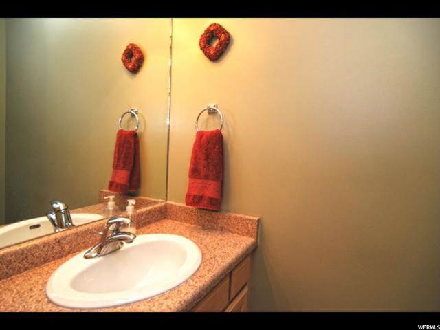 207 E 820 S, Centerville, UT 84014 — photo 10