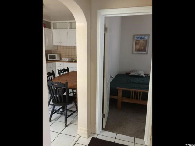 8646 S 60 St E, Sandy, UT 84070 — photo 9