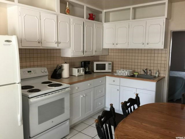 8646 S 60 St E, Sandy, UT 84070 — photo 11