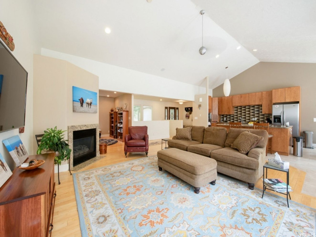 1909 E Shadow  Valley Dr, Ogden, UT 84403 — photo 4