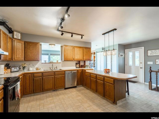 588 E Park Dr, Elk Ridge, UT 84651 — photo 5