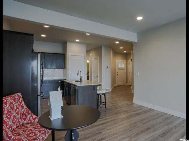 902 S Chestnut Dr E, Fruit Heights, UT 84037 — photo 4