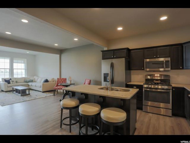 902 S Chestnut Dr E, Fruit Heights, UT 84037 — photo 6