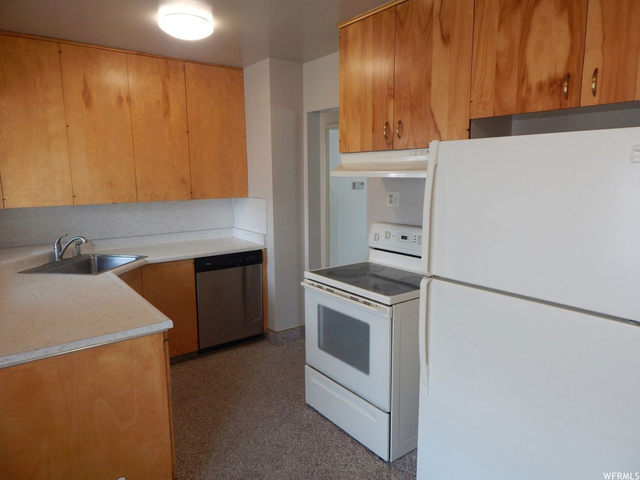 130 S Ross Dr E, Clearfield, UT 84015 — photo 5