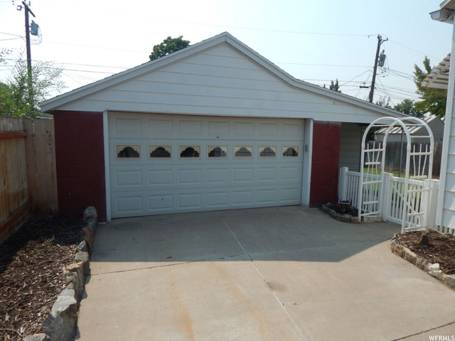 130 S Ross Dr E, Clearfield, UT 84015 — photo 3