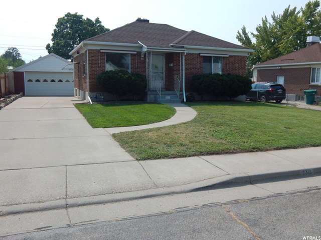 130 S Ross Dr E, Clearfield, UT 84015 — photo 2