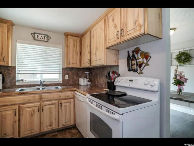 437 W 2525 N, Sunset, UT 84015 — photo 10