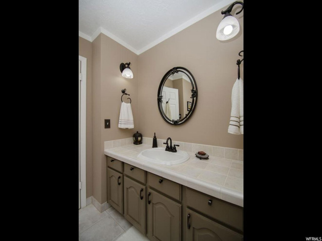 1808 S Oak St E, Ogden, UT 84401 — photo 10