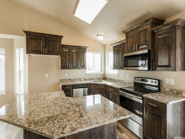 3923 W 5425 S, Roy, UT 84067 — photo 10