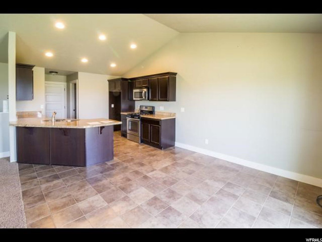 228 S 2850 E, Vernal, UT 84078 — photo 3