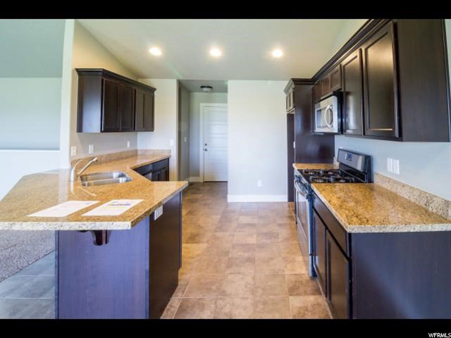 228 S 2850 E, Vernal, UT 84078 — photo 4