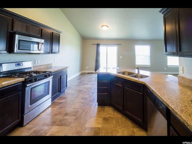 228 S 2850 E, Vernal, UT 84078 — photo 9