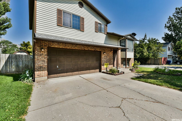 876 S Sunflower Dr, Ogden, UT 84404 — photo 2