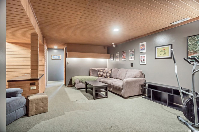 339 E 700 S, River Heights, UT 84321 — photo 9