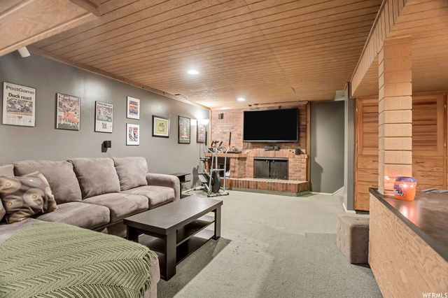339 E 700 S, River Heights, UT 84321 — photo 10