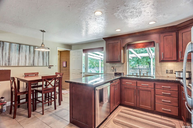 339 E 700 S, River Heights, UT 84321 — photo 4
