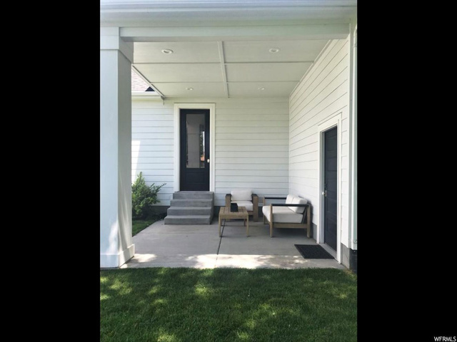 67 W 900 N, Bountiful, UT 84010 — photo 4