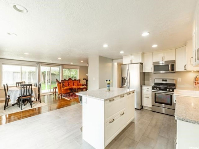 1164 E Hemmingway Dr, Murray, UT 84121 — photo 3