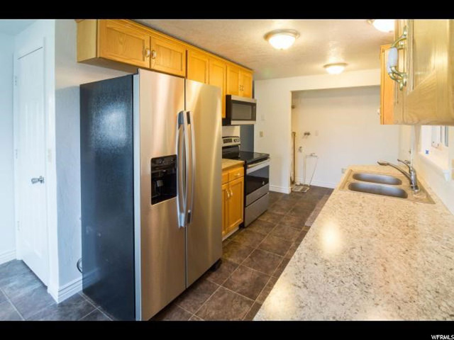 355 E 400 S, Vernal, UT 84078 — photo 5