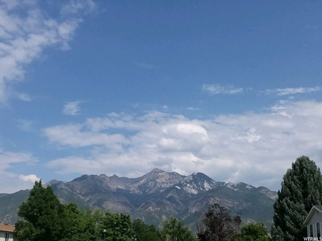 2044 E Newcastle Dr, Sandy, UT 84093 — photo 2