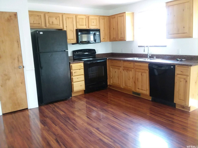 2044 E Newcastle Dr, Sandy, UT 84093 — photo 3