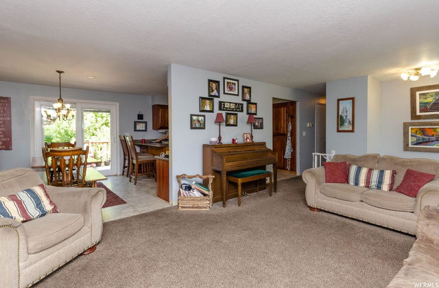 576 Barlow St, Clearfield, UT 84015 — photo 4