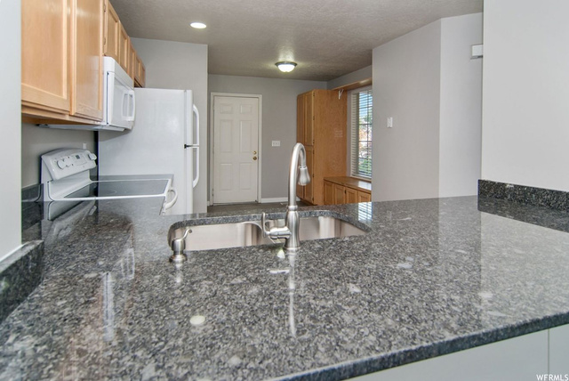 141 W 200 N, Centerville, UT 84014 — photo 2