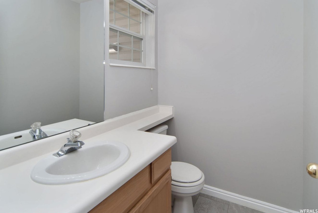 141 W 200 N, Centerville, UT 84014 — photo 9